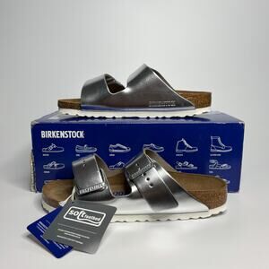 Birkenstock Arizona Metallic Leather Soft Footbed Sandals in Silver